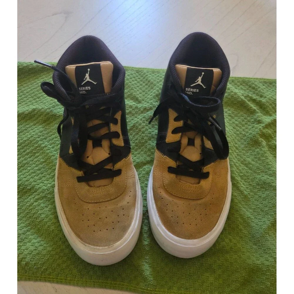 Jordan Series Mid .03 Elemental Gold Size 9.5